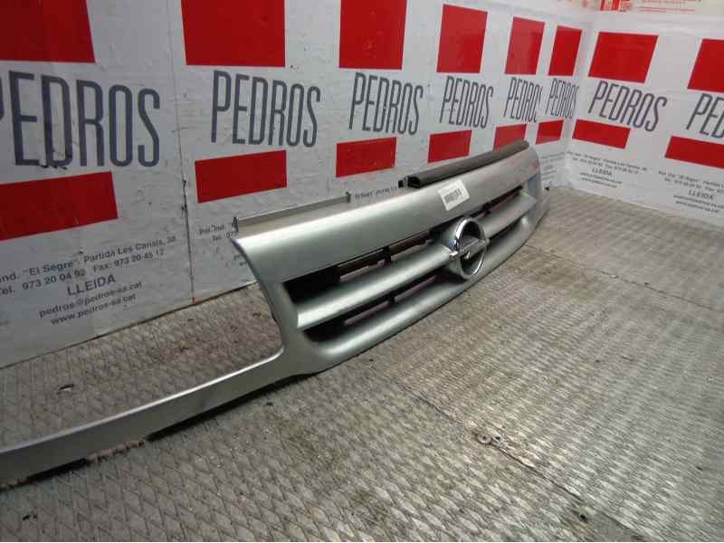Recambio de rejilla delantera para opel astra f berlina gls referencia OEM IAM 90442037  