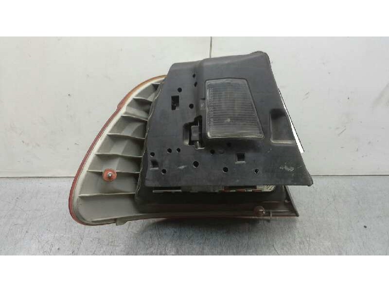 Recambio de piloto trasero derecho para bmw serie 3 berlina (e46) 320d referencia OEM IAM 63216946534  