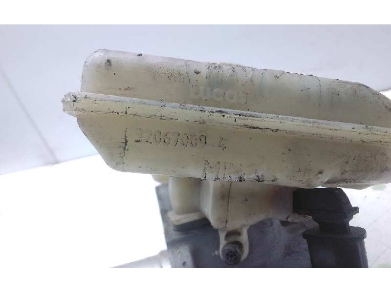 Recambio de bomba freno para audi a4 avant (8e) 2.5 tdi (120kw) referencia OEM IAM 320670094  