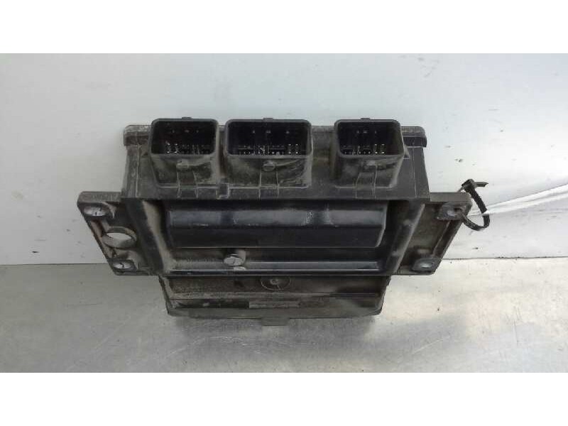 Recambio de centralita motor uce para renault scenic ii 1.5 dci diesel referencia OEM IAM 8200334419 241 