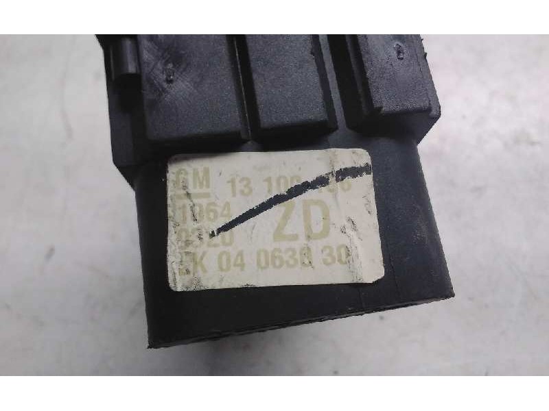 Recambio de mando luces para opel astra h berlina cosmo referencia OEM IAM 13106166ZD  