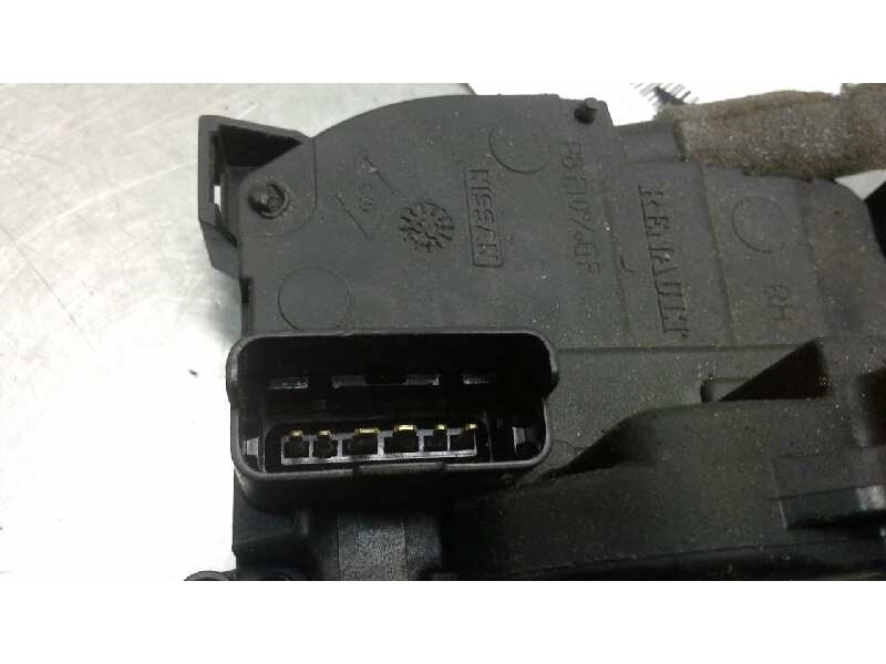 Recambio de cerradura puerta trasera derecha para renault laguna iii expression tomtom referencia OEM IAM 825000003R  