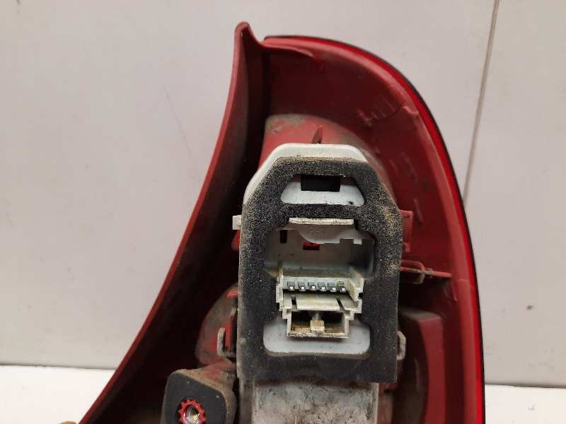 Recambio de piloto trasero izquierdo para renault clio ii fase ii (b/cb0) authentique referencia OEM IAM   