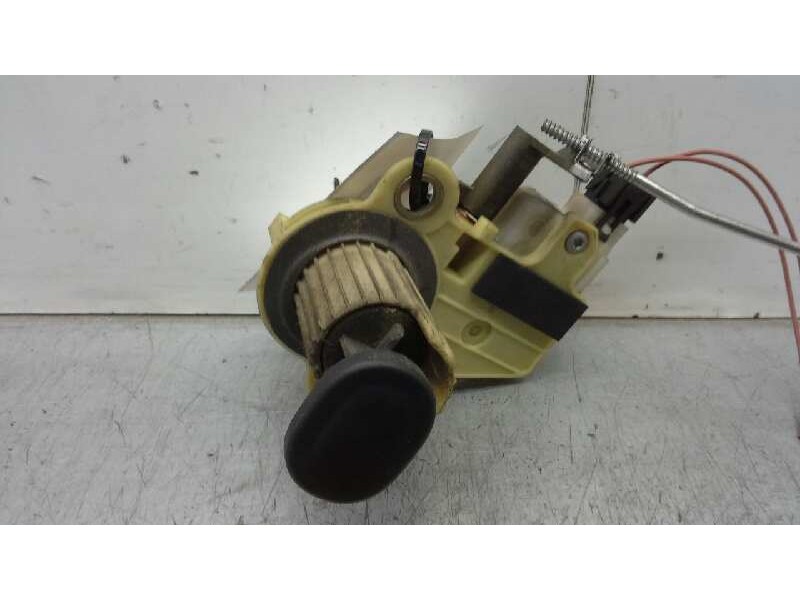 Recambio de maneta exterior porton para renault laguna (b56) 1.8 16v rt referencia OEM IAM 4300  