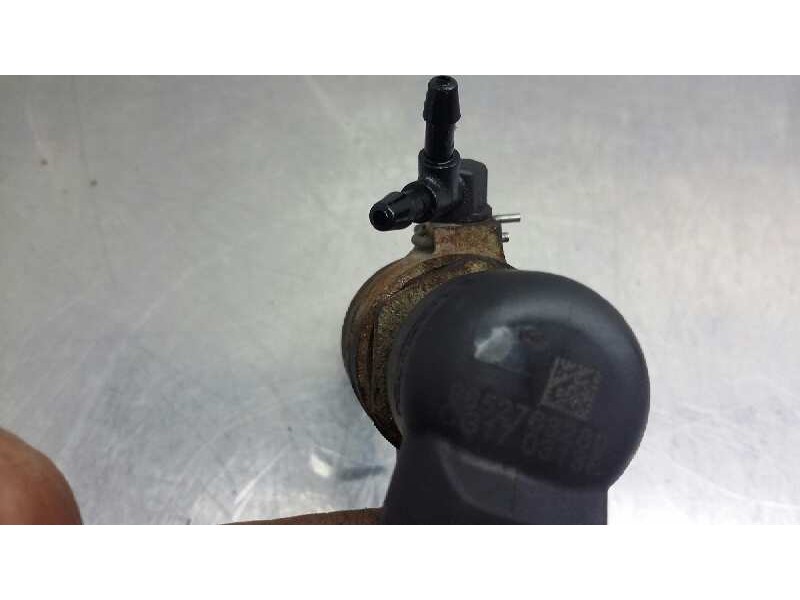 Recambio de inyector para ford fiesta (cbk) trend referencia OEM IAM 9652708280  