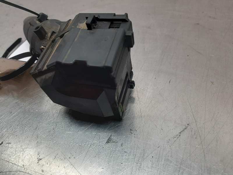 Recambio de mando limpia para nissan terrano/terrano.ii (r20) comfort referencia OEM IAM 2526070F02  