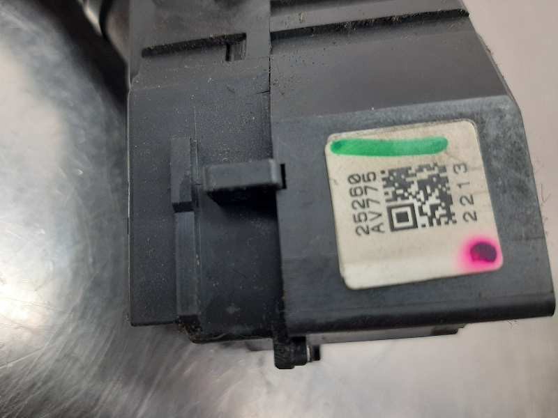 Recambio de mando limpia para nissan terrano/terrano.ii (r20) comfort referencia OEM IAM 2526070F02  