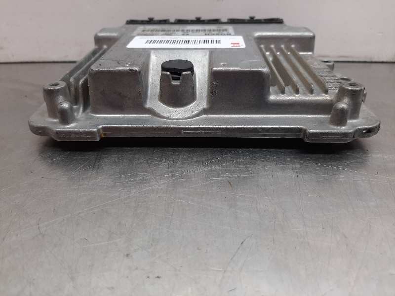 Recambio de centralita motor uce para renault trafic combi (ab 4.01) 2.0 dci diesel cat referencia OEM IAM 0281015330  