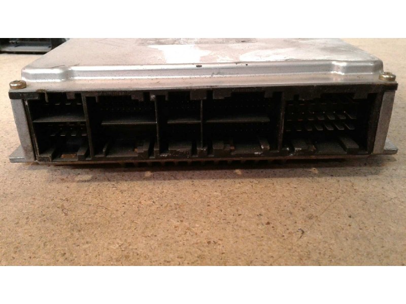 Recambio de centralita motor uce para mercedes clase clk (w208) coupe 200 (208.335) referencia OEM IAM 0261204883 A0235458432 