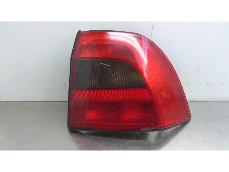 Recambio de piloto trasero derecho para opel vectra b berlina comfort referencia OEM IAM 09119528  