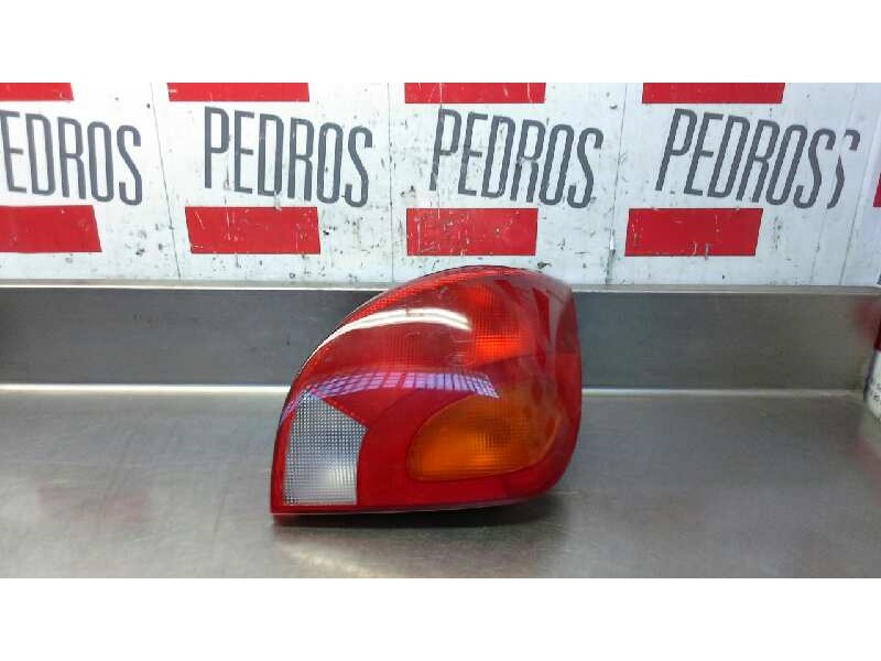 Recambio de piloto trasero derecho para ford fiesta berlina (dx) 1.3 cat referencia OEM IAM   