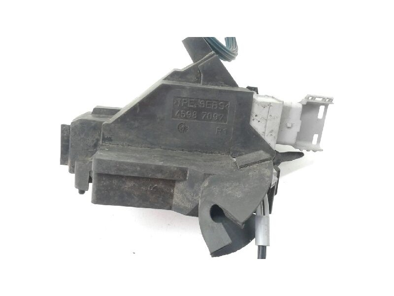 Recambio de cerradura puerta trasera derecha para citroen c4 berlina cool referencia OEM IAM 9686733780  
