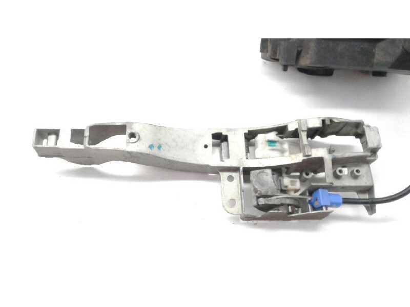 Recambio de cerradura puerta trasera derecha para citroen c4 berlina cool referencia OEM IAM 9686733780  