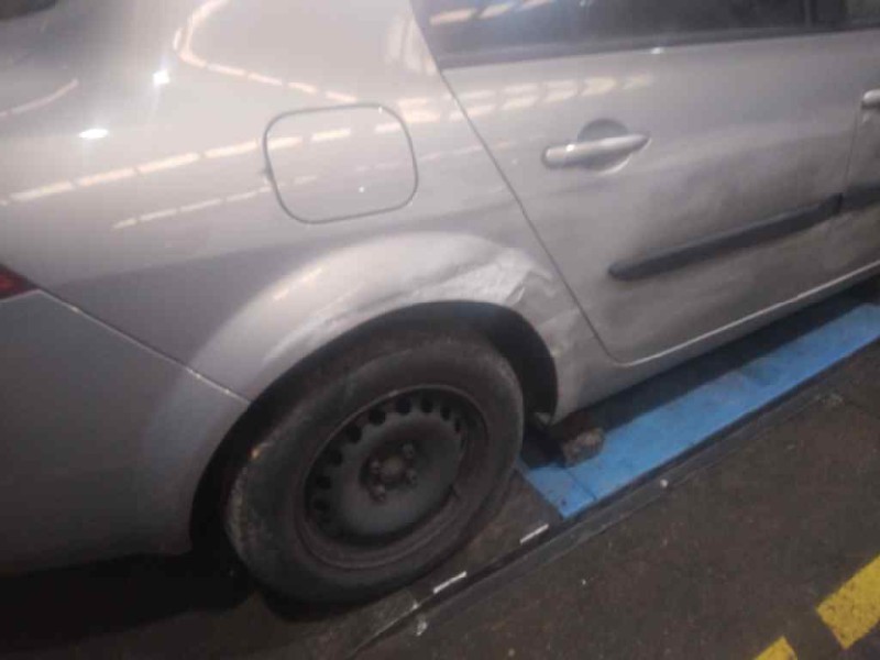 renault megane ii classic berlina del año 2004