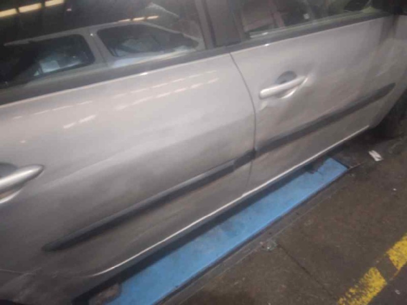 renault megane ii classic berlina del año 2004