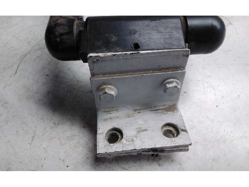 Recambio de soporte retrovisor para mercedes vario (tw2) bm 668 / 670 referencia OEM IAM   