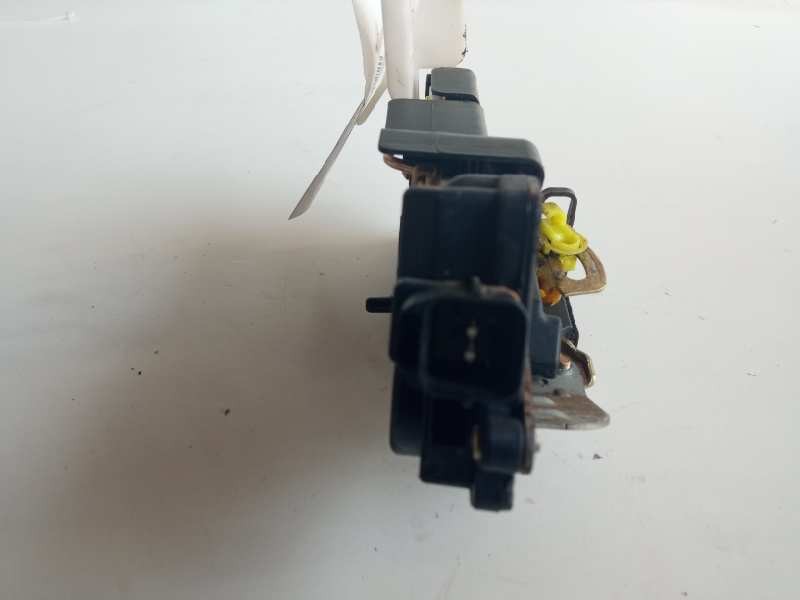 Recambio de cerradura puerta trasera izquierda para hyundai santa fe (sm) 2.0 crdi vgt comfort referencia OEM IAM 8141026000  