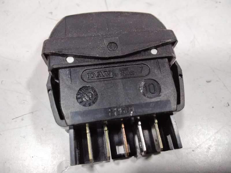 Recambio de mando elevalunas delantero izquierdo para citroën xsara picasso 1.6 16v exclusive referencia OEM IAM   