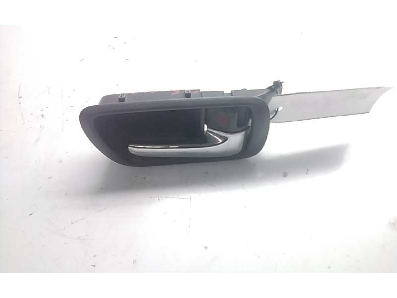 Recambio de maneta interior delantera derecha para toyota corolla verso (r1) 2.2 d-4d luna referencia OEM IAM 692050F010  