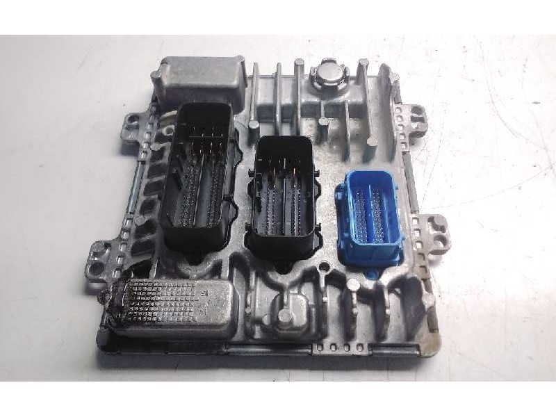 Recambio de centralita motor uce para opel meriva b excellence referencia OEM IAM 55484738  