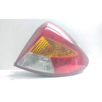 Recambio de piloto trasero derecho para kia rio ls berlina (5-ptas.) referencia OEM IAM 92402FD070  104920