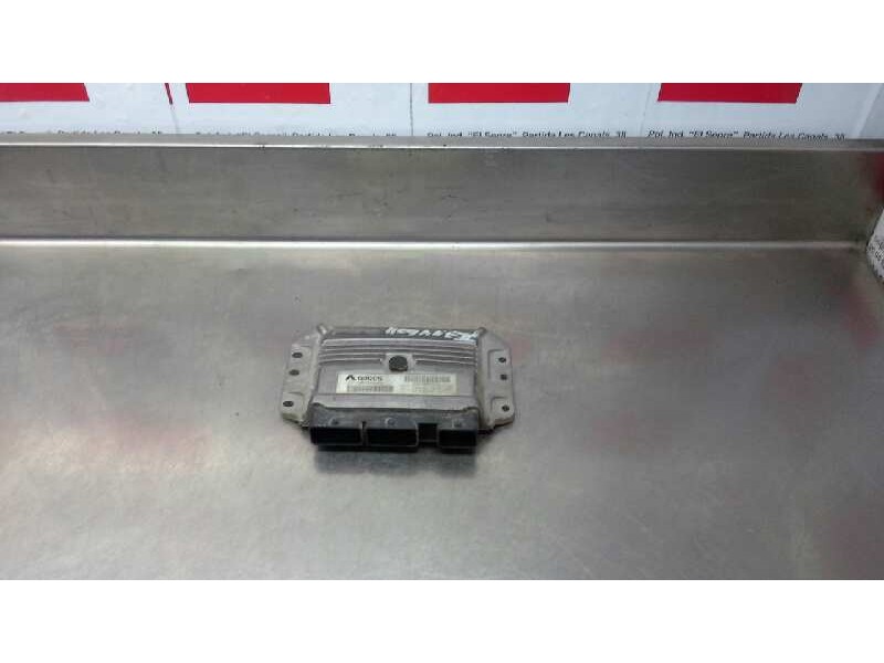 Recambio de centralita motor uce para renault megane ii berlina 3p confort expression referencia OEM IAM   