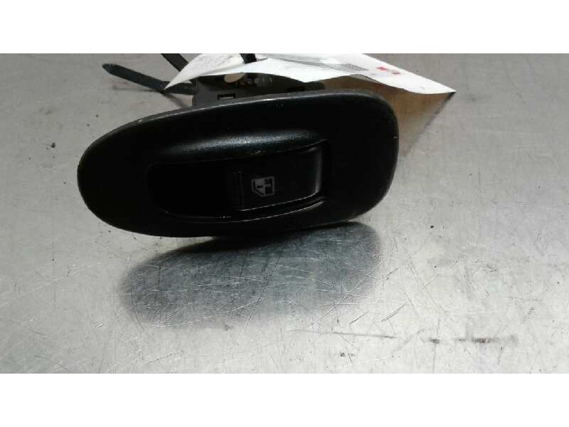 Recambio de mando elevalunas delantero derecho para kia shuma ii 1.6 ls 4 berlina referencia OEM IAM 0K2N266360  