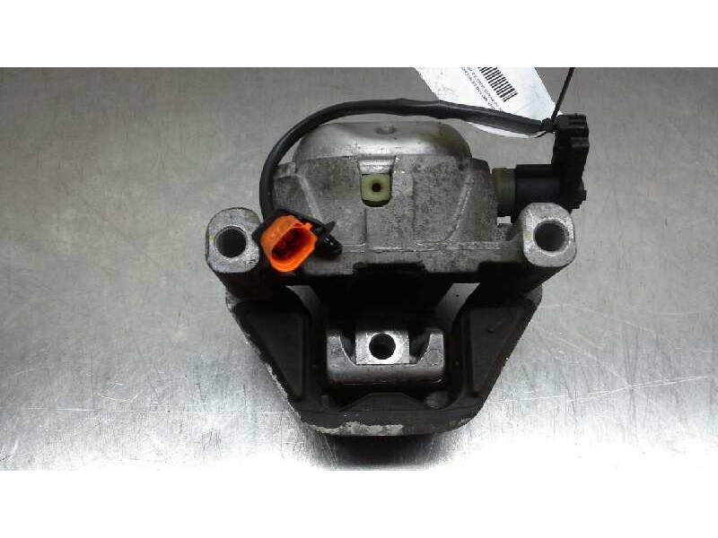 Recambio de soporte motor derecho inferior para audi a6 avant (4g5) 2.0 tdi referencia OEM IAM   