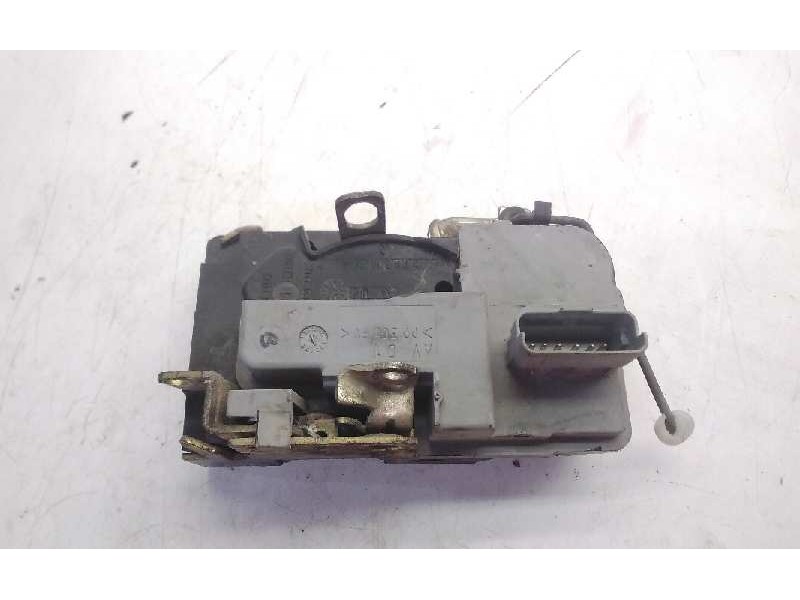 Recambio de cerradura puerta delantera derecha para peugeot 206 berlina x-line referencia OEM IAM   