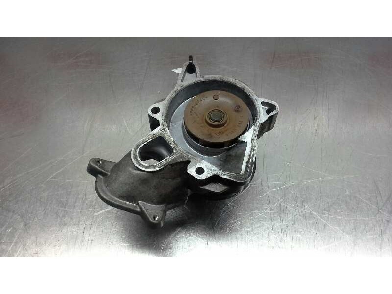 Recambio de bomba agua para bmw serie 3 berlina (e46) 320d referencia OEM IAM 77870559  