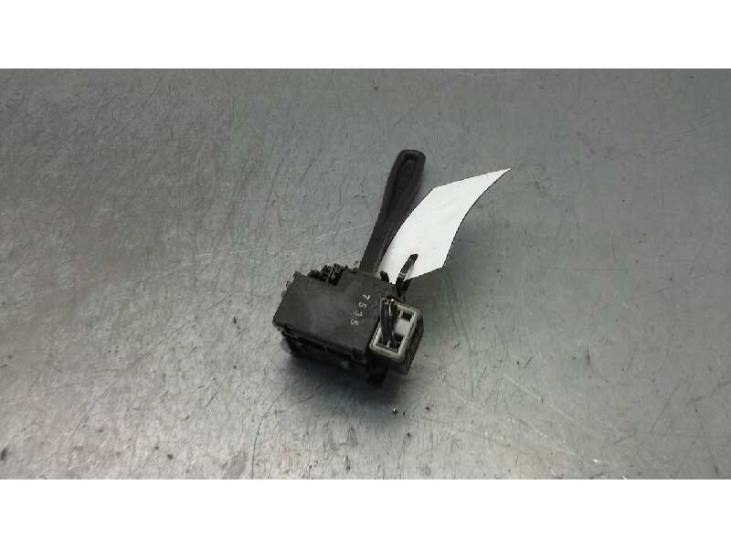 Recambio de mando limpia para nissan pick-up (d22) cabina doble challenge 4x4 referencia OEM IAM 25260VB01E  