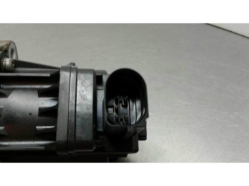 Recambio de valvula egr para opel insignia berlina selective referencia OEM IAM 55566052  