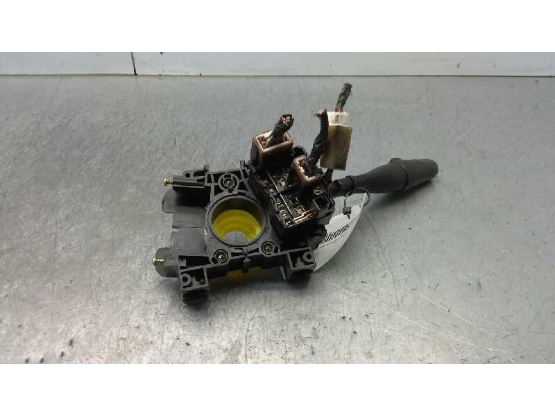 Recambio de mando intermitentes para nissan pick-up (d22) cabina doble challenge 4x4 referencia OEM IAM 255403L100  