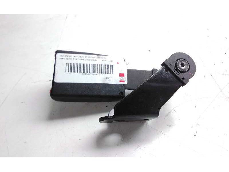 Recambio de enganche cinturon trasero derecho para bmw serie 5 berlina (e39) 525tds referencia OEM IAM 57246  