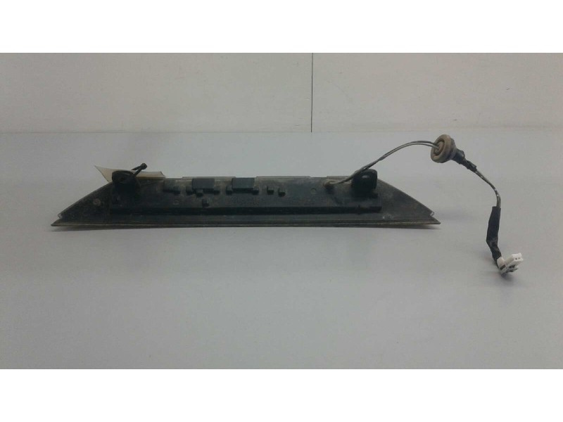 Recambio de luz central de freno para mitsubishi outlander (cw0) 2.0 di-d intense referencia OEM IAM 8334A008  