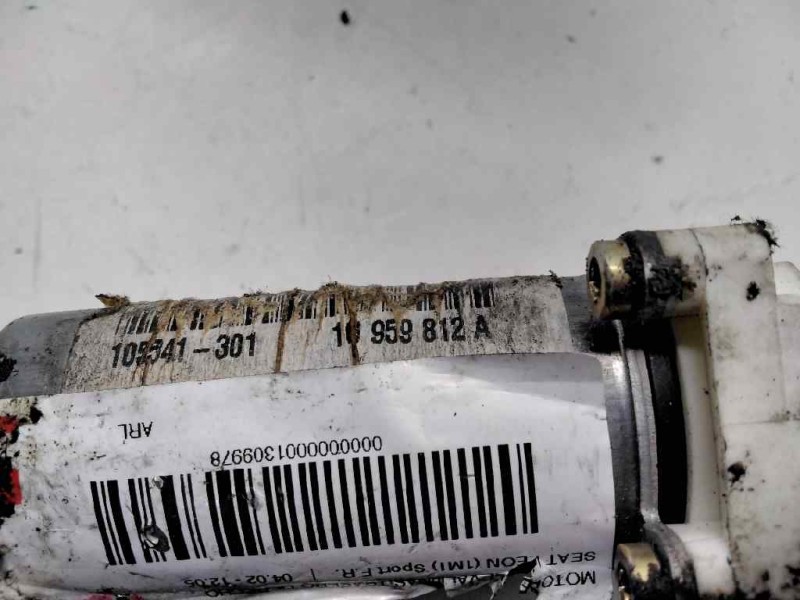 Recambio de motor elevalunas trasero derecho para seat leon (1m1) sport f.r. referencia OEM IAM 10959812A  