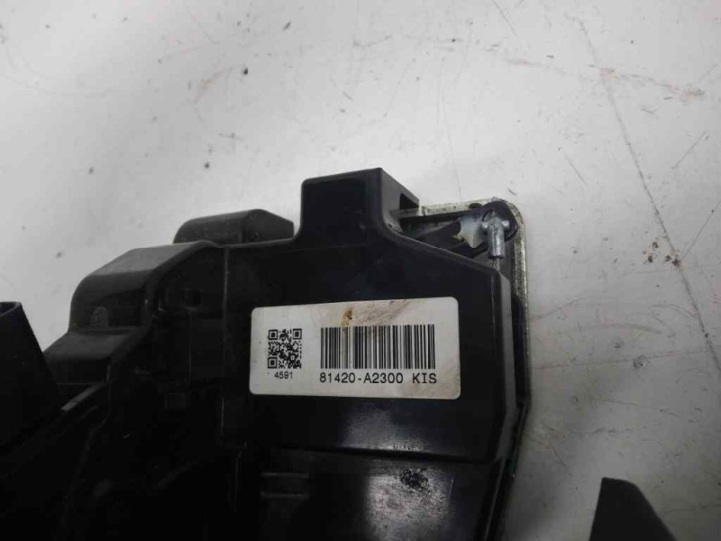 Recambio de cerradura puerta trasera derecha para kia cee´d concept referencia OEM IAM 81420A2300  