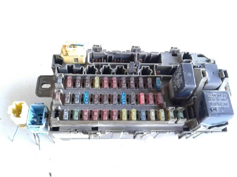 Recambio de caja fusibles para honda cr-v (rd1/3) básico (rd1) referencia OEM IAM 38200S10G03  