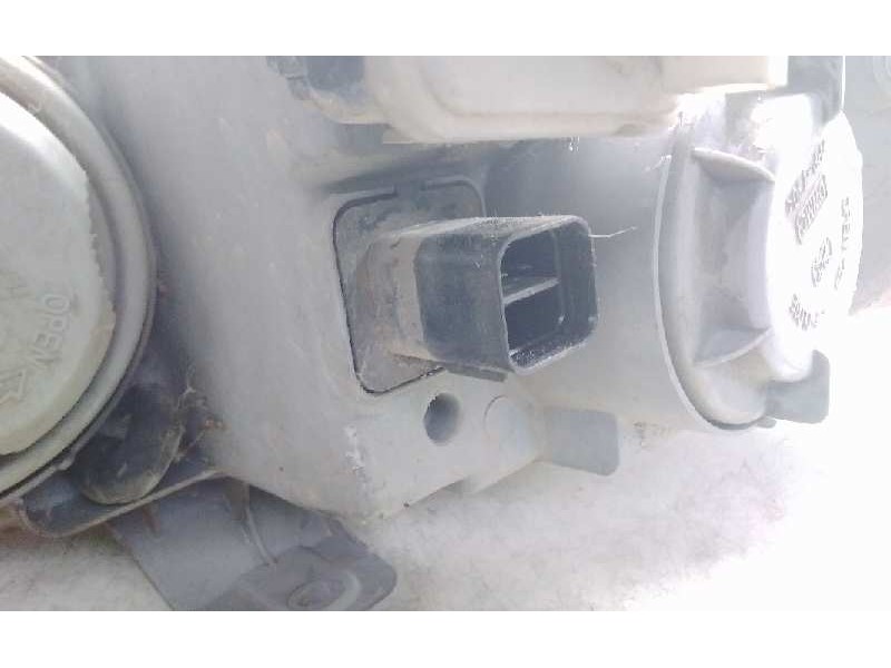 Recambio de faro izquierdo para daewoo nubira berlina cd referencia OEM IAM 0301000711  
