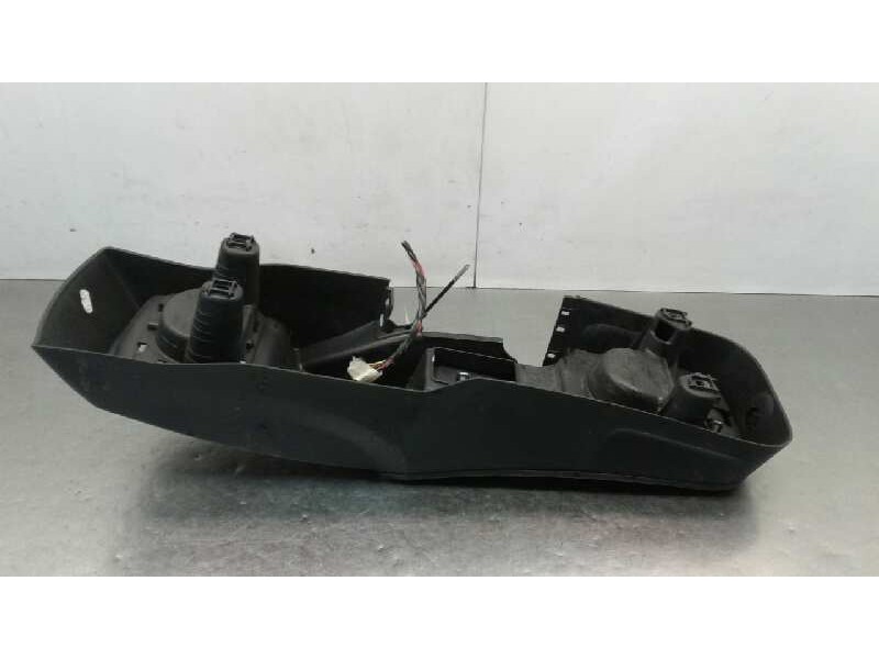 Recambio de consola central para renault kangoo profesional referencia OEM IAM 969269953R  
