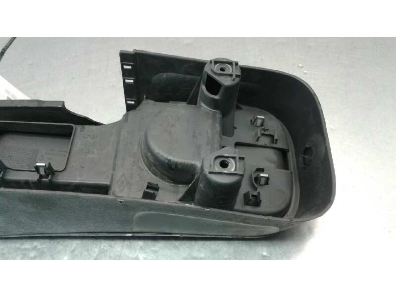 Recambio de consola central para renault kangoo profesional referencia OEM IAM 969269953R  