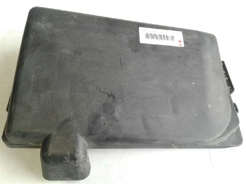 Recambio de caja fusibles para volkswagen polo berlina (6n1) básico referencia OEM IAM 357937039  