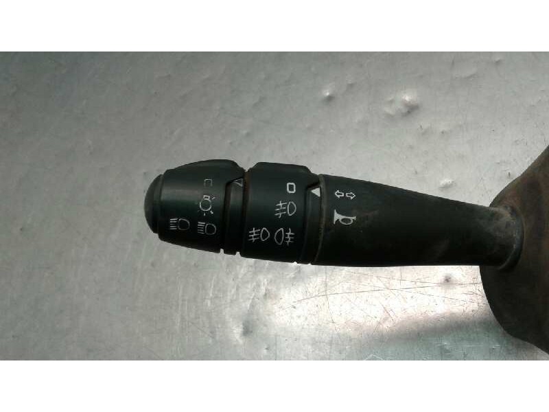 Recambio de mando limpia para renault kangoo (f/kc0) fairway 4x4 referencia OEM IAM 8200379526 8200379526 34431619