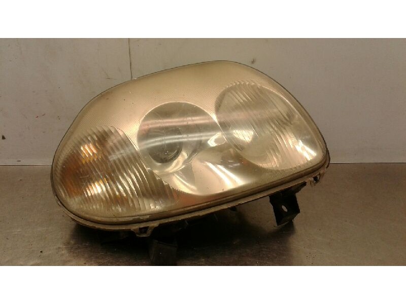 Recambio de faro derecho para renault clio ii fase i (b/cbo) 1.2 16v alize referencia OEM IAM   