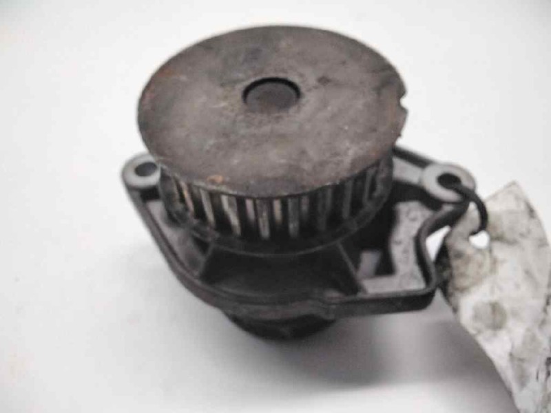Recambio de bomba agua para seat ibiza (6k1) stella referencia OEM IAM 030121019J  