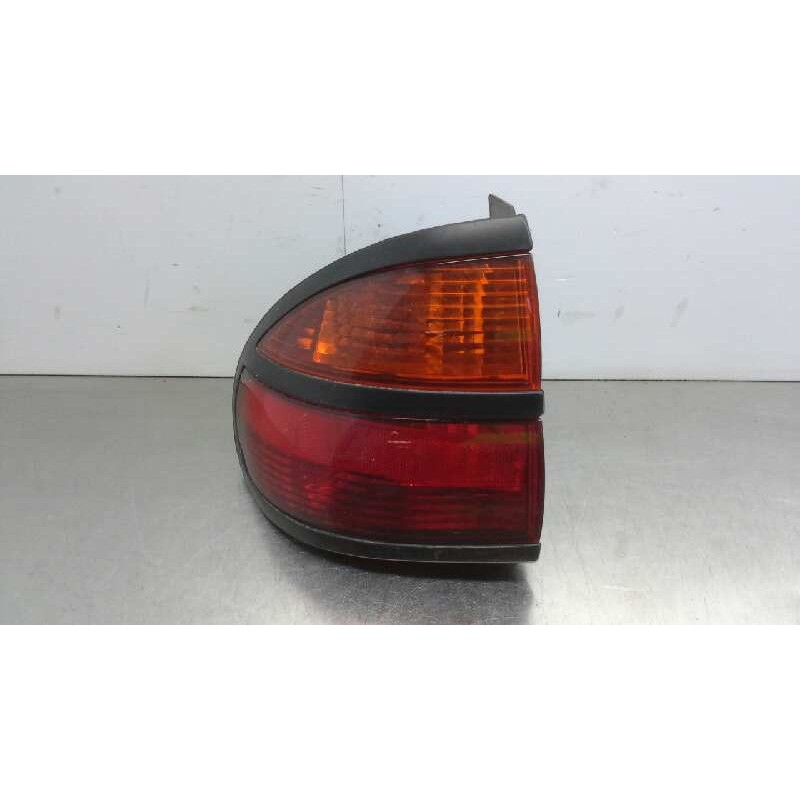 Recambio de piloto trasero izquierdo para renault laguna (b56) 1.8 16v rxe referencia OEM IAM 7700420122  