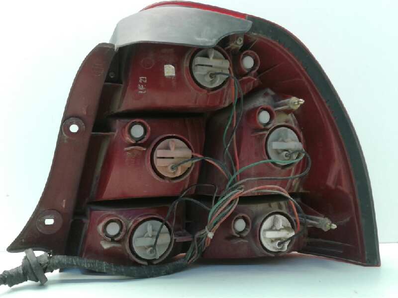 Recambio de piloto trasero izquierdo para kia shuma ii 1.6 ls 4 berlina referencia OEM IAM 0K2NC51160A  