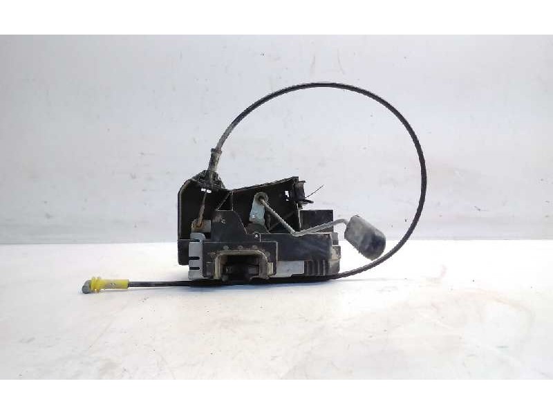 Recambio de cerradura puerta delantera derecha para renault trafic caja cerrada (ab 4.01) 1.9 diesel referencia OEM IAM 82000421