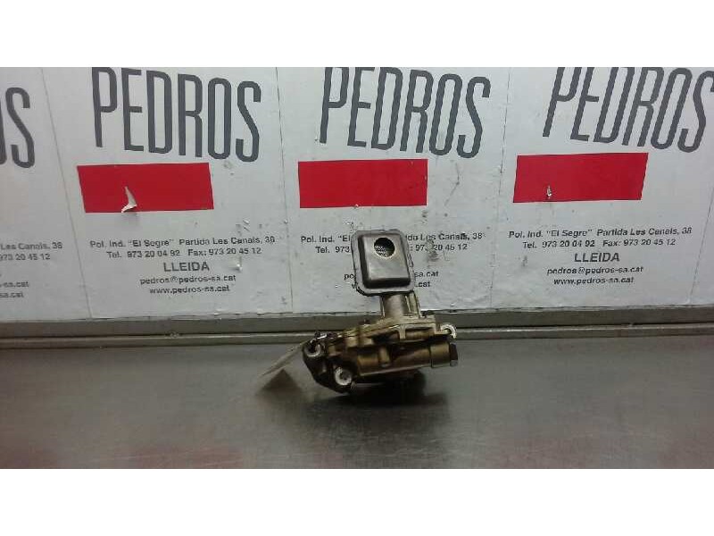 Recambio de bomba aceite para toyota avensis berlina (t25) 2.0 16v cat referencia OEM IAM   