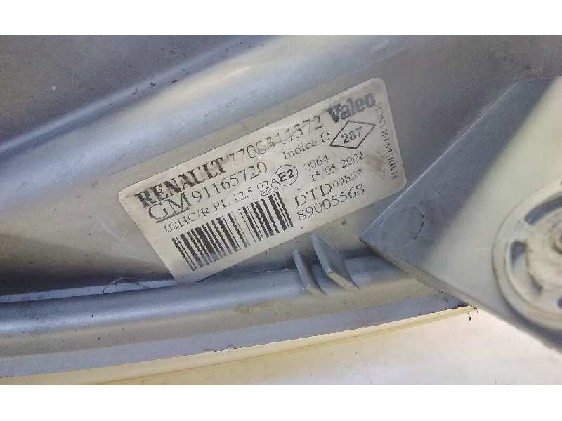 Recambio de faro derecho para renault trafic caja cerrada (ab 4.01) 1.9 diesel referencia OEM IAM 7700311372  